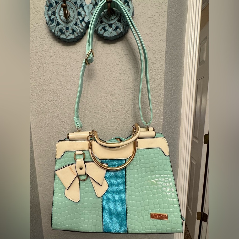 Julia and Michael Elegant Mint and Cream Handbag